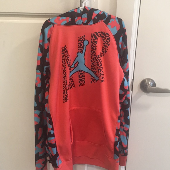 Air Jordan Therma-Fit hoodie XL in girls - Picture 1 of 7